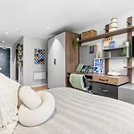 Apartament For Students Only - Pennine House In *