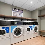For Students Only - Pennine House In Апартаменти