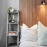 For Students Only - Pennine House In Апартаменти