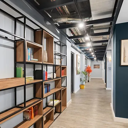 公寓 For Students Only - Pennine House In *