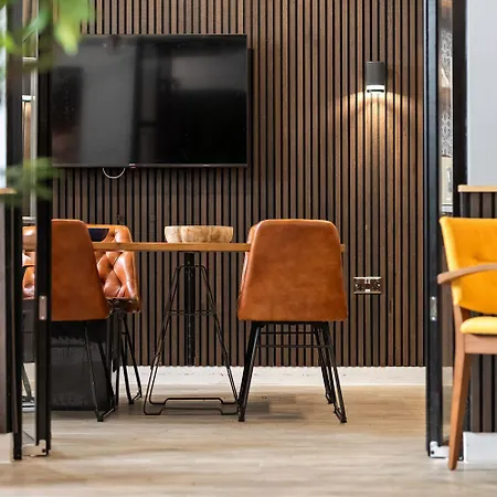 For Students Only - Pennine House In * Leeds (West Yorkshire)