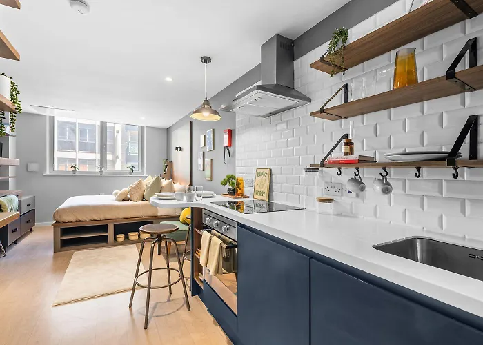 For Students Only - Pennine House In * Leeds (West Yorkshire)