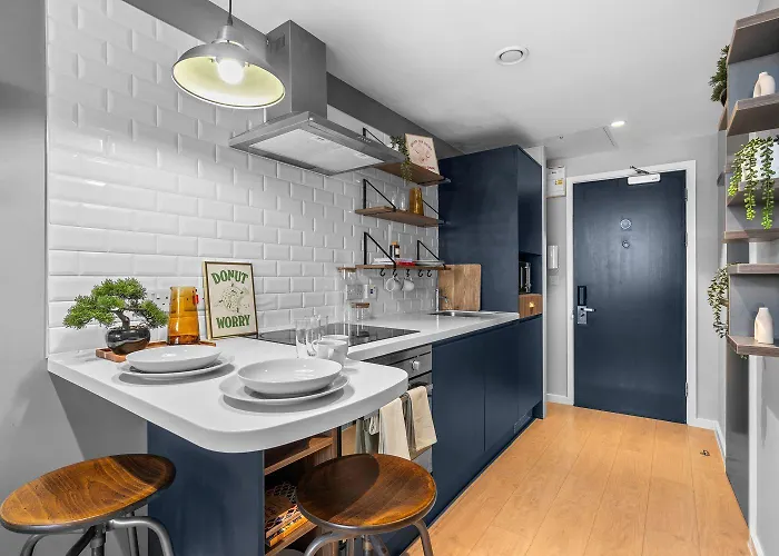 For Students Only - Pennine House In Apartment *