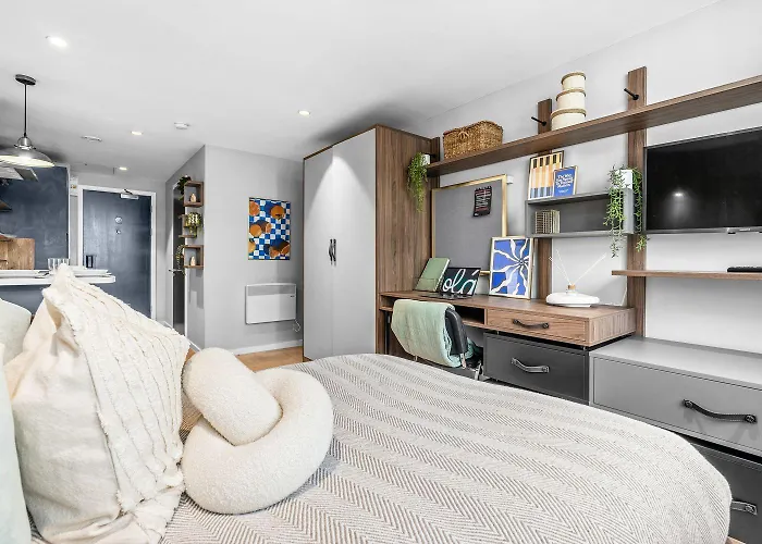 Apartment For Students Only - Pennine House In *