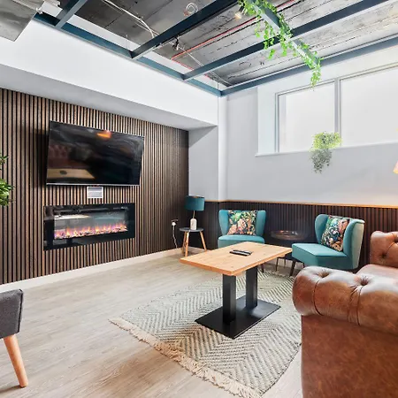 For Students Only - Pennine House In Διαμέρισμα